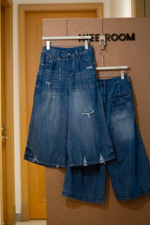 Ripped Cropped Jeans	破洞八分牛仔裤