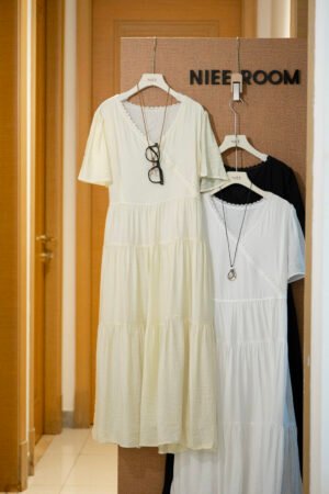 Textured V Neck Dress V领修饰连身裙