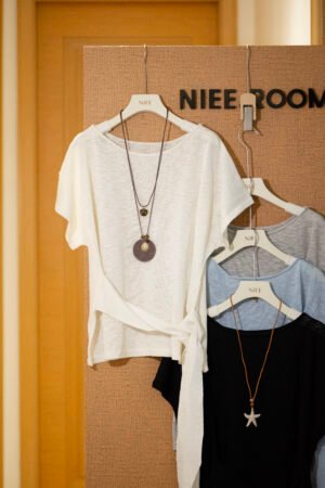 Semi Sheer Tie Knit Top	休闲绑带针织上衣