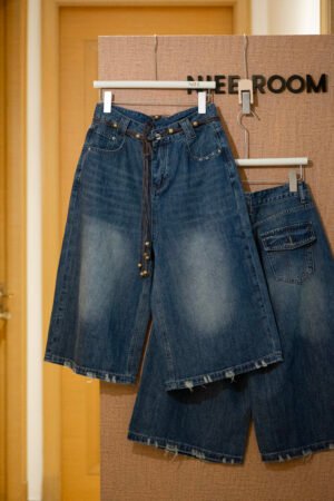 Washed Distressed Cropped Jeans	水洗磨破七分牛仔裤